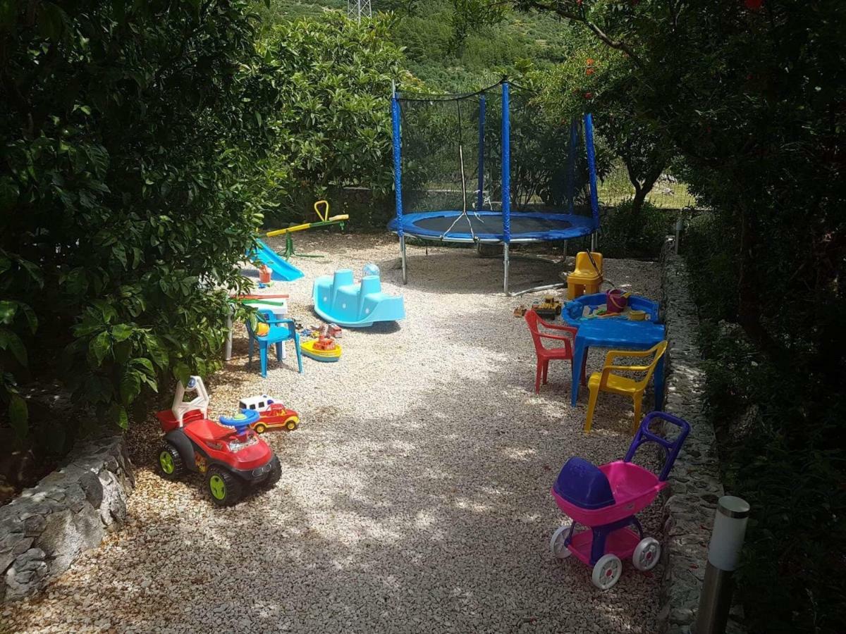 Meri Villa